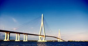 10 cây cầu nổi tiếng nhất Việt Nam