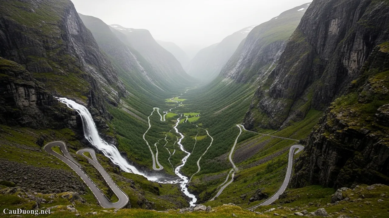 Top 10 Cung Đường Đẹp Nhất Châu Âu Top 10 Cung Đường Đẹp Nhất Châu Âu